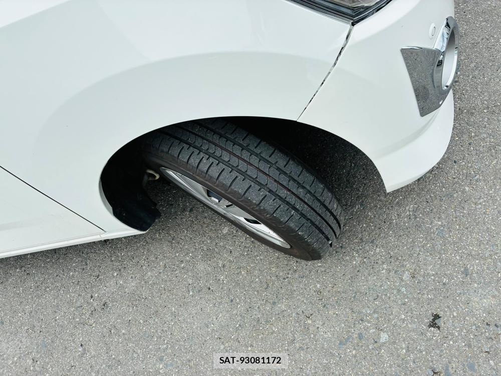 Daihatsu MIRA 2019-06 8684890-31