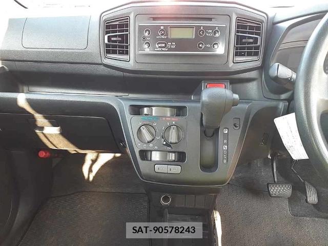 Daihatsu MIRA 2019-06 8828210-9