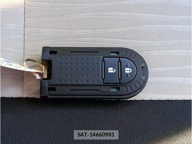 Daihatsu MIRA 2017-08 6909170-13