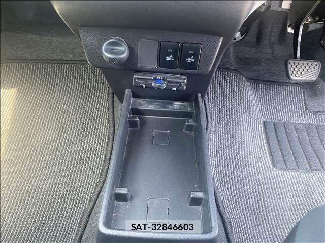 Daihatsu MIRA ES 2017-06 6305287-10