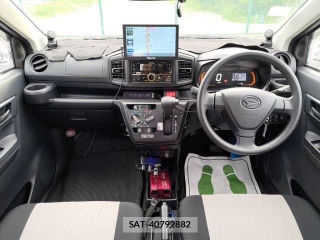 Daihatsu MIRA ES 2017-07 6683888-2