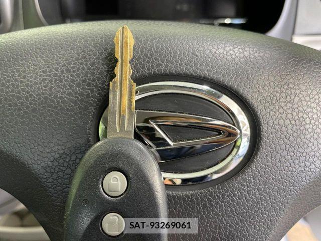Daihatsu MIRA ES 2017-02 7221945-5