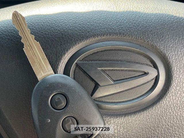Daihatsu MIRA ES 2022-02 7328472-5