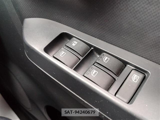 Daihatsu MIRA ES 2017-09 7962660-22