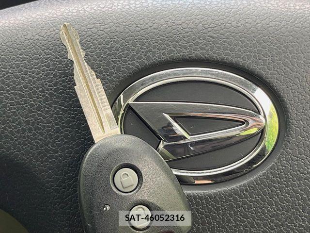 Daihatsu MIRA ES 2015-09 8036844-4