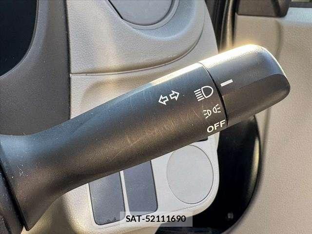 Daihatsu MIRA ES 2015-12 8208789-23