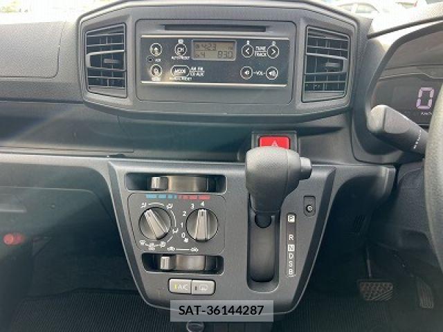 Daihatsu MIRA ES 2019-04 8367106-8