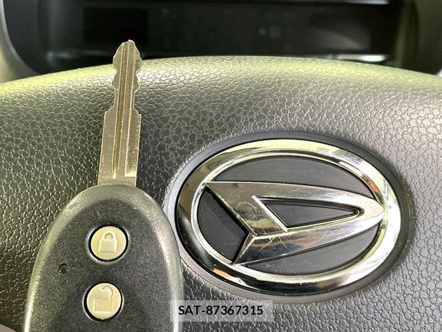 Daihatsu MIRA ES 2015-02 8367111-4