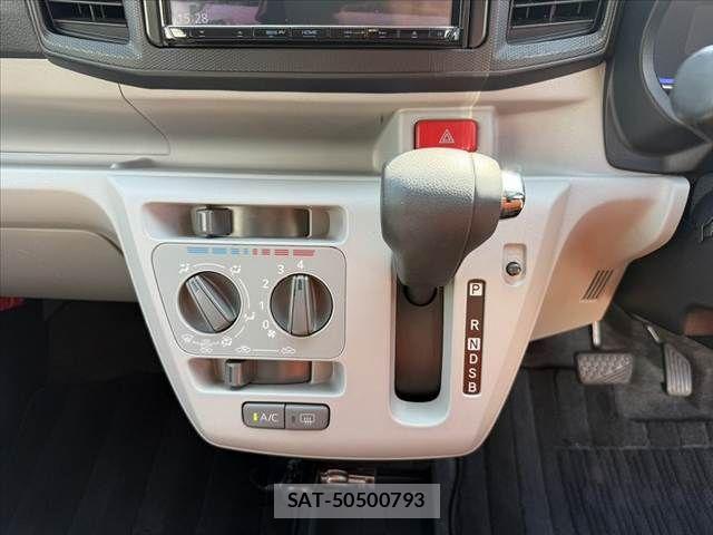 Daihatsu MIRA ES 2017-08 8413673-6