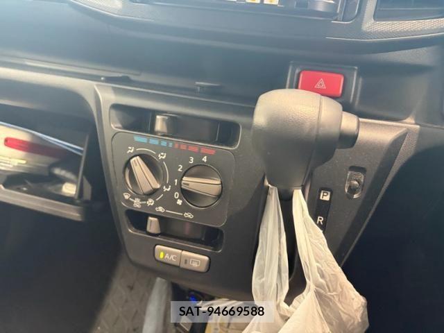Daihatsu MIRA ES 2017-09 8830432-17