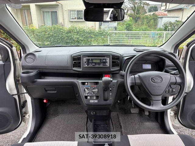 Daihatsu MIRA ES 2018-05 8830431-1