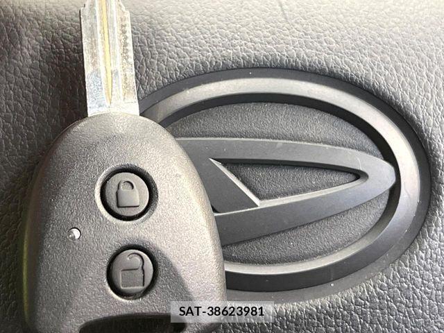 Daihatsu MIRA ES 2025-02 8883942-3