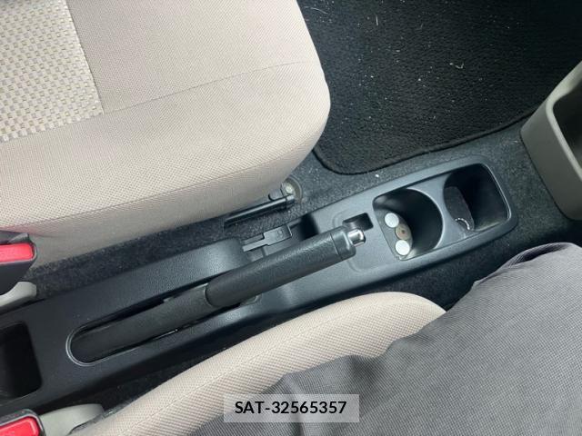 Daihatsu MIRA ES 2011-09 8883956-19