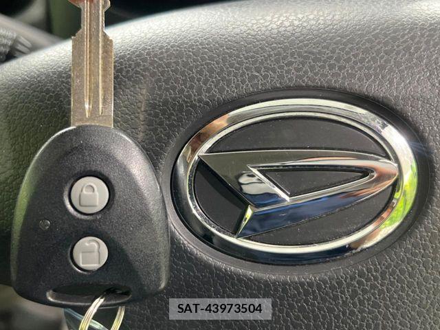 Daihatsu MIRA ES 2016-05 8245957-4
