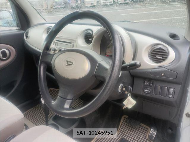 Daihatsu MIRA 2005-04 5872585-6