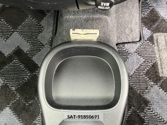Daihatsu MIRA 2007-06 6217083-8