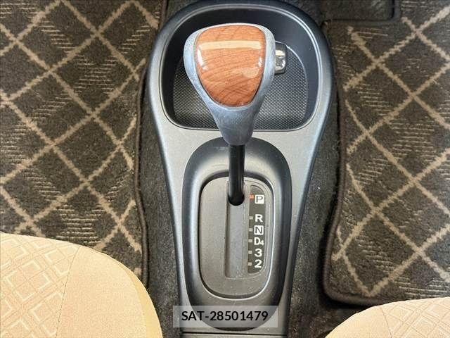 Daihatsu MIRA 2007-12 8131323-24