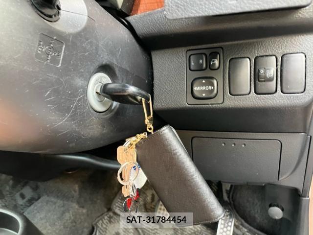 Daihatsu MIRA 2006-10 8336849-18
