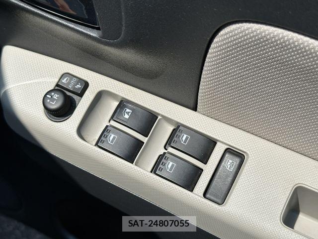 Daihatsu MIRA 2022-07 8208805-26
