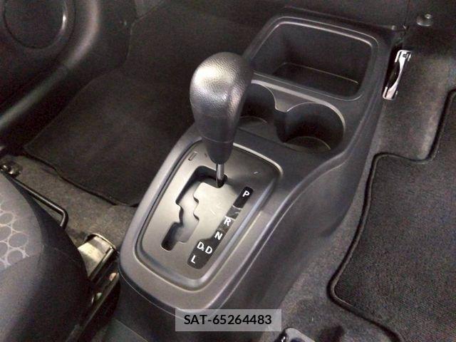 Mitsubishi MIRAGE 2012-10 7358813-18