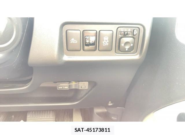 Mitsubishi MIRAGE 2016-11 8074674-23