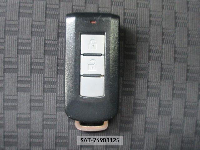 Mitsubishi MIRAGE 2019-01 8413701-19
