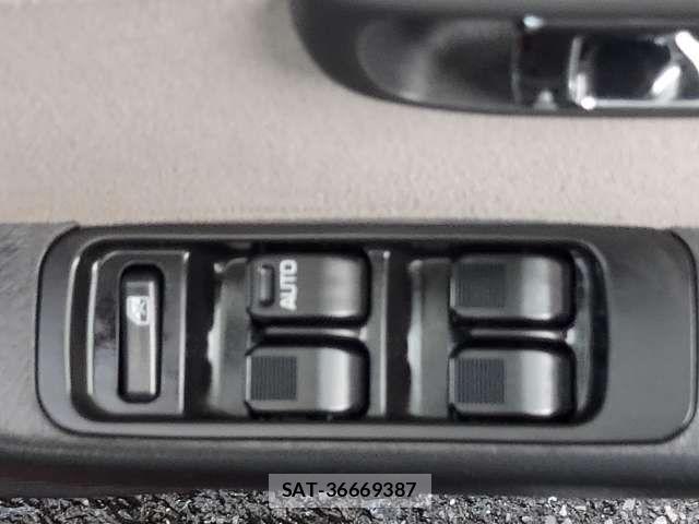 Daihatsu MIRAGINO 2000-01 1124318-22