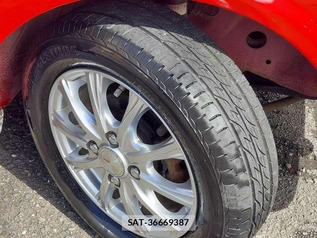 Daihatsu MIRAGINO 2000-01 1124318-8