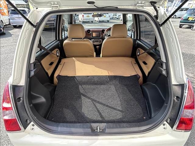Daihatsu MIRAGINO 2006-02 1546924-7