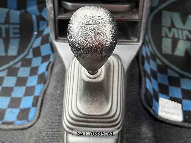 Daihatsu MIRAGINO 2003-01 2030838-19