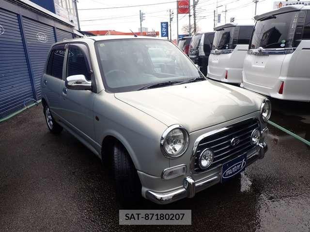 Daihatsu MIRAGINO 2002-01 3379930-2