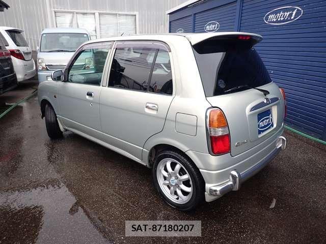Daihatsu MIRAGINO 2002-01 3379930-4