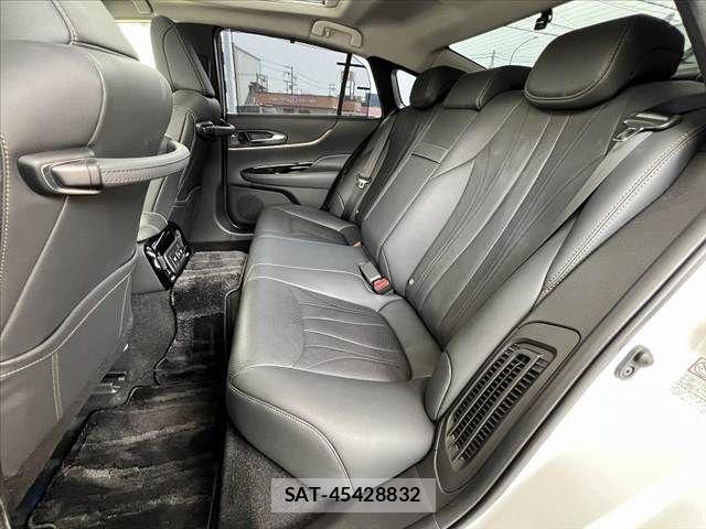 Toyota Mirai 2021-02 902407-18