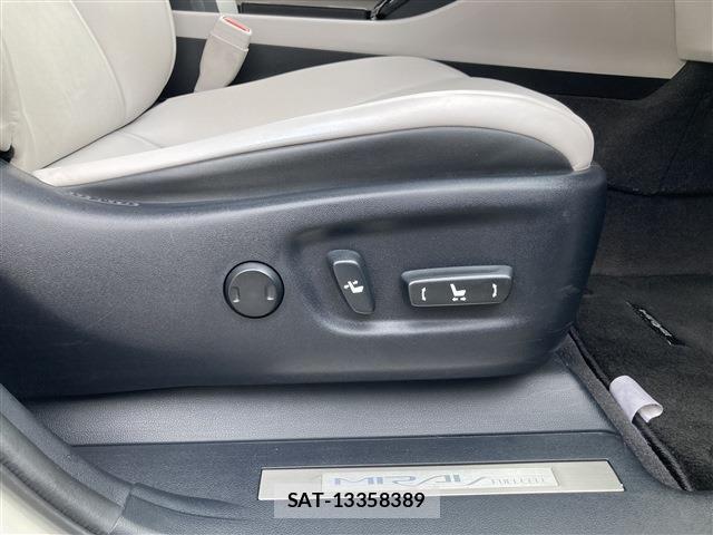 Toyota Mirai 2016-01 7222023-10