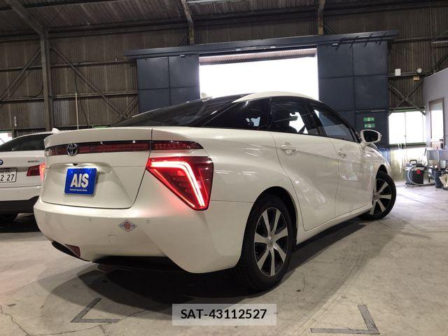 Toyota Mirai 2016-10 7271292-2