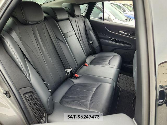 Toyota Mirai 2021-03 7358812-18
