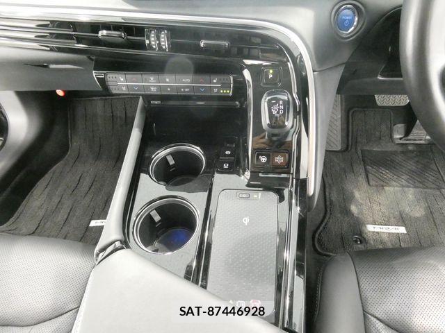 Toyota Mirai 2021-05 7392921-25