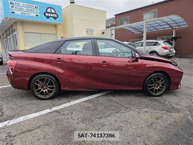 Toyota Mirai 2017-11 7392922-15