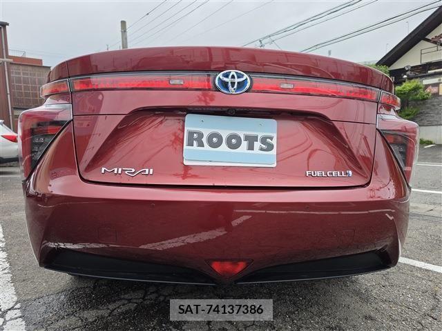 Toyota Mirai 2017-11 7392922-17
