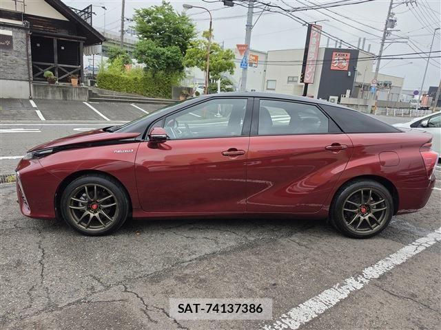 Toyota Mirai 2017-11 7392922-19