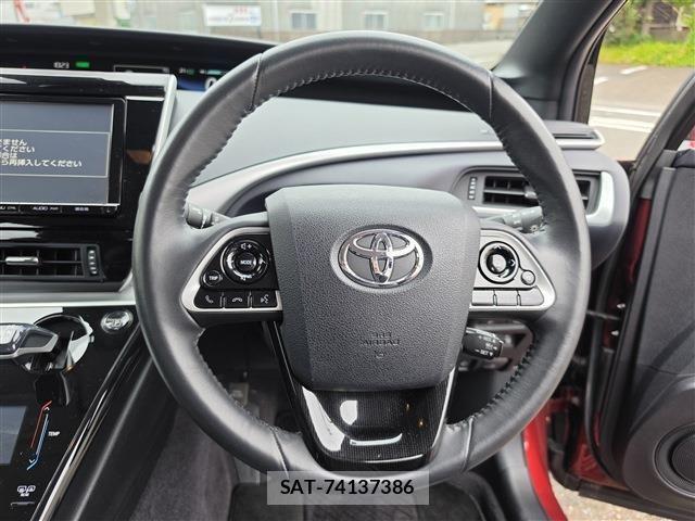 Toyota Mirai 2017-11 7392922-3