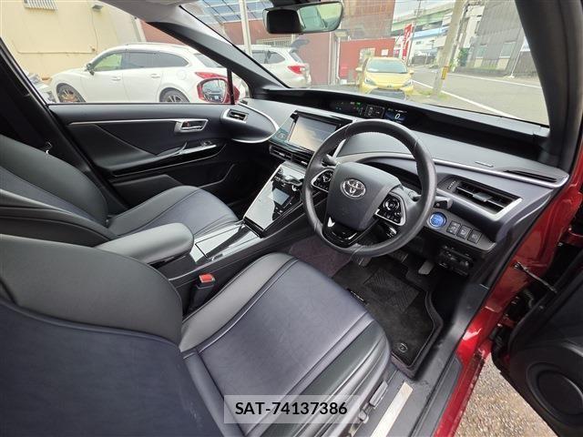 Toyota Mirai 2017-11 7392922-4