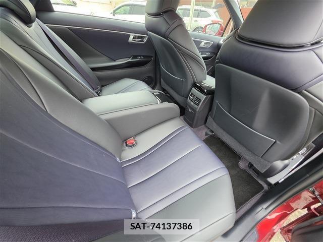 Toyota Mirai 2017-11 7392922-7