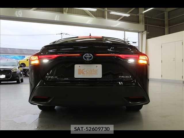 Toyota Mirai 2021-08 8036867-17