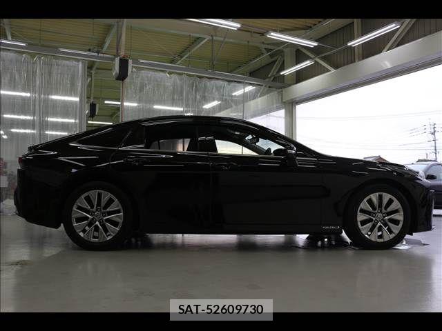 Toyota Mirai 2021-08 8036867-5