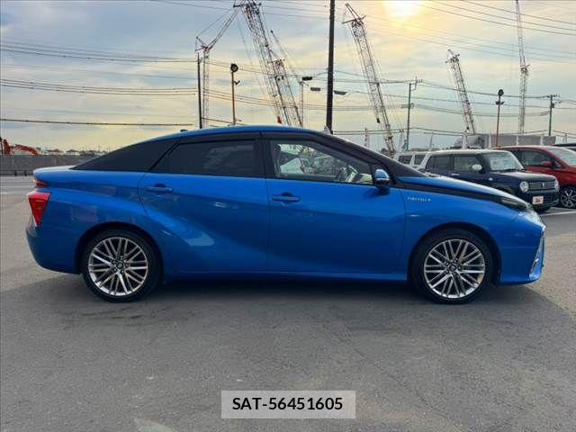Toyota Mirai 2017-09 8562749-11