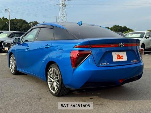 Toyota Mirai 2017-09 8562749-12