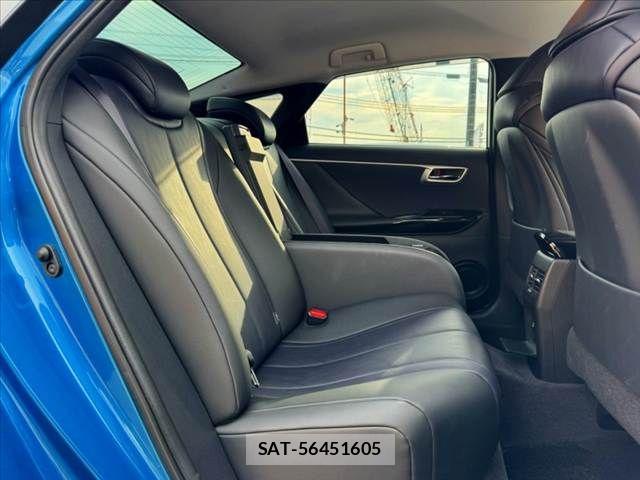 Toyota Mirai 2017-09 8562749-19