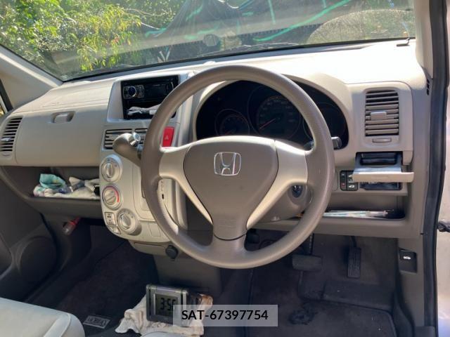 Honda MOBILIO 2006-02 8562747-11