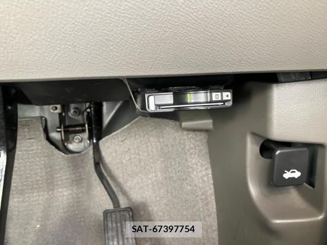Honda MOBILIO 2006-02 8562747-13